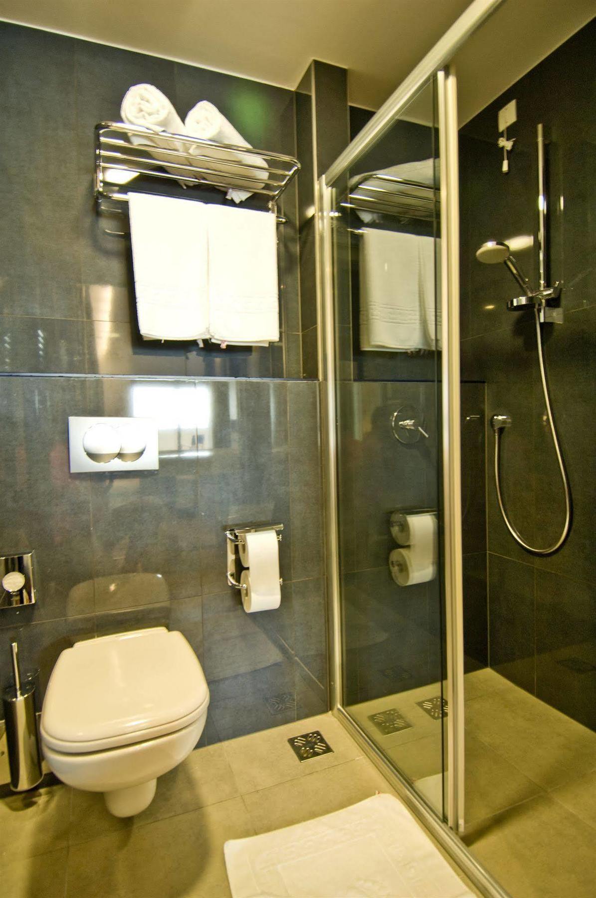 Hotel In บีโอกราดนาโมรู ภายนอก รูปภาพ
